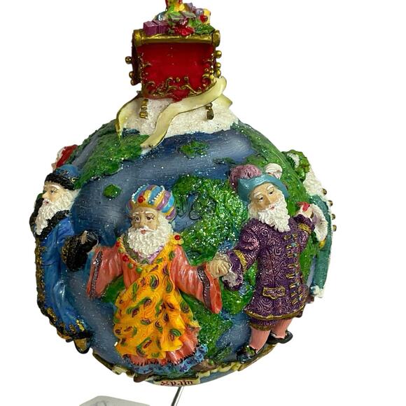 Christopher Radko Christmas Ornament - Santa's Around the World II - 2001 - Picture 3 of 12